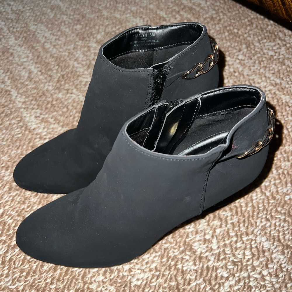 Impo heels with gold accent